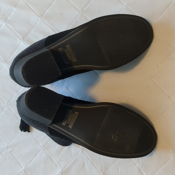 TOMS booties, black, size W8.5 - Picture 3 of 3